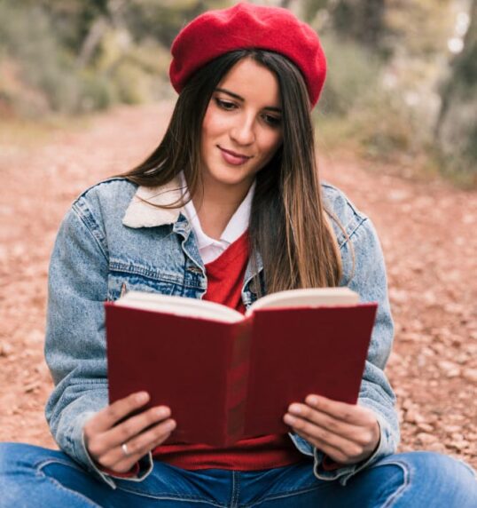 Women are reading in library